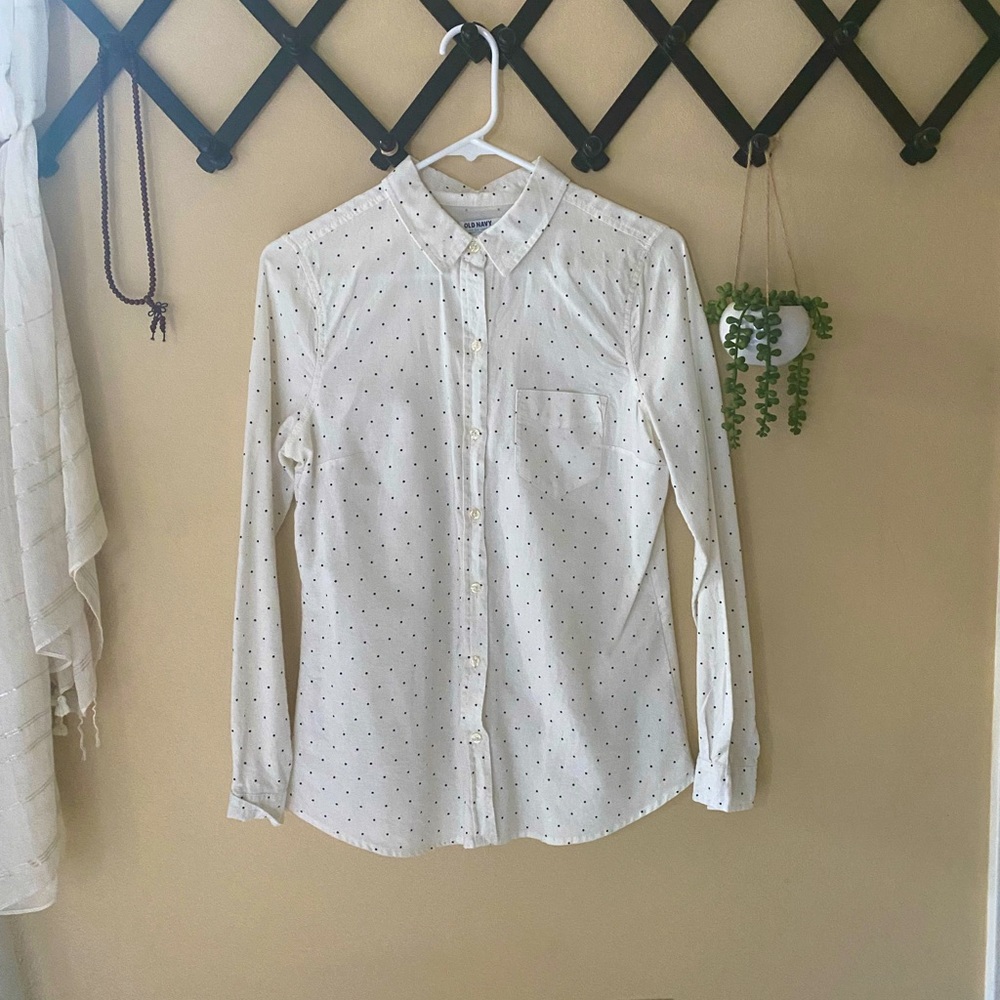Old Navy cream polka dot button down S